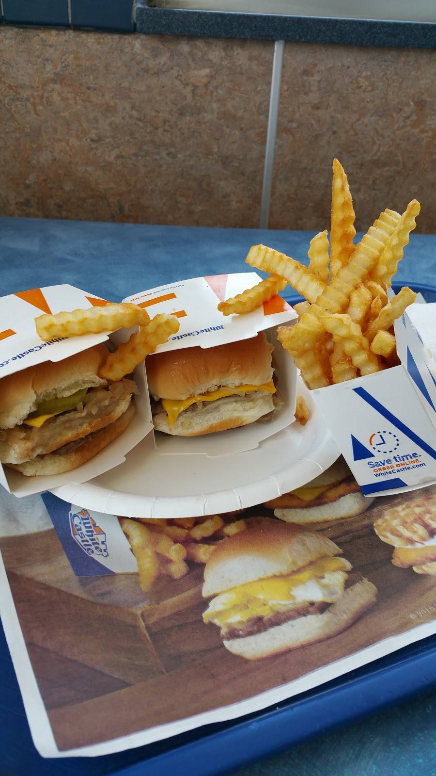 White Castle | restaurant | 9501 S Cicero Ave, Oak Lawn, IL 60453, USA | 7086366221 OR +1 708-636-6221