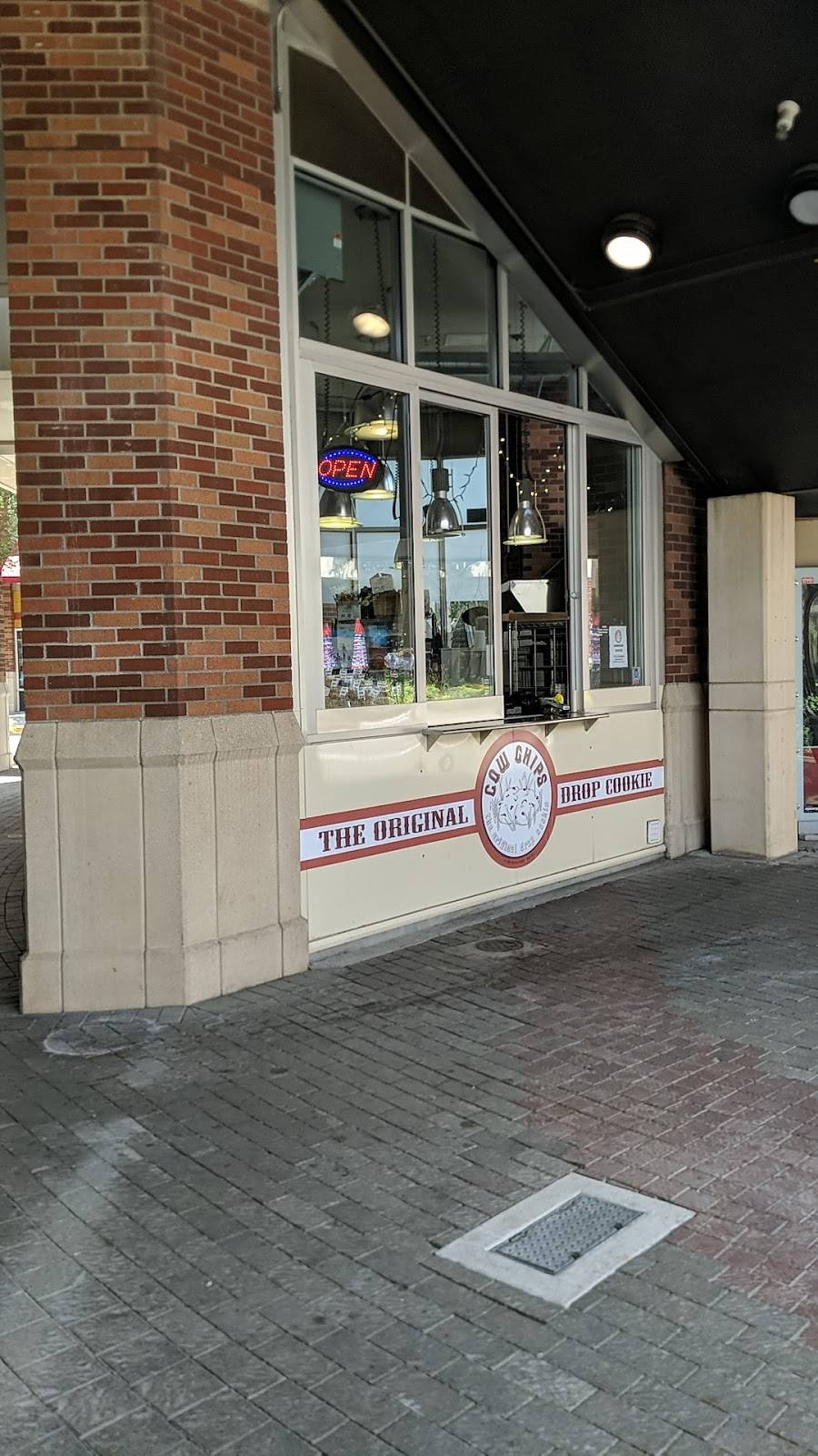 Cow Chip Cookies | restaurant | 7330 166th Ave NE e100, Redmond, WA 98052, USA | 4253762548 OR +1 425-376-2548