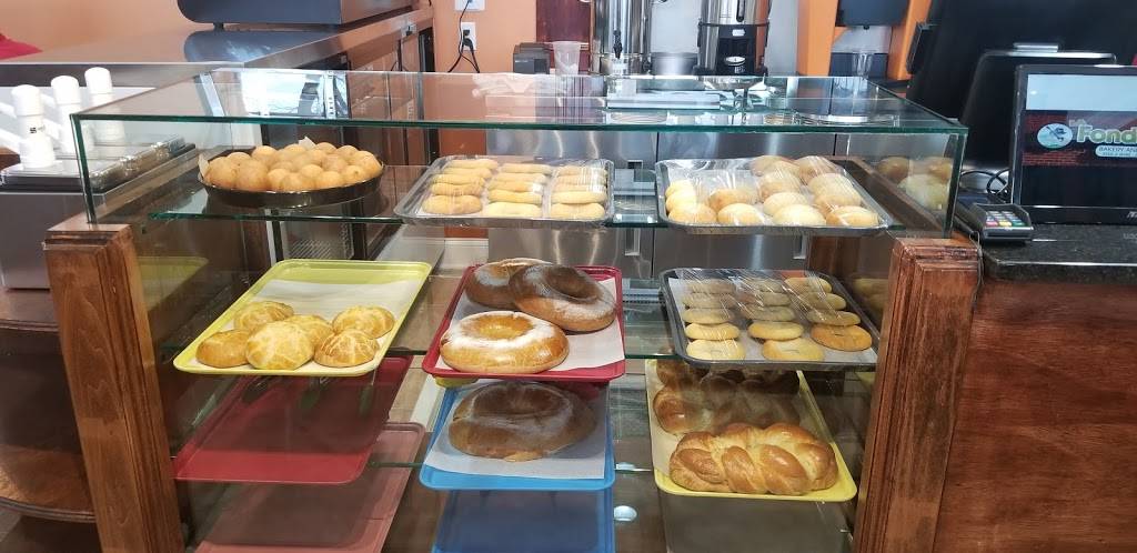 La Fonda Paisa | restaurant | 323 Muddy Branch Rd, Gaithersburg, MD 20878, USA | 2402614325 OR +1 240-261-4325