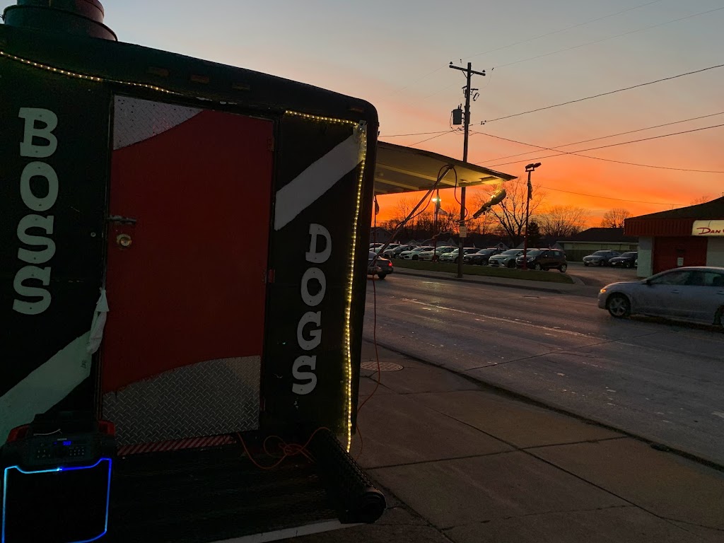 Boss Dogs Food Truck | restaurant | 601 Bellevue St, Green Bay, WI 54302, USA | 9206348704 OR +1 920-634-8704