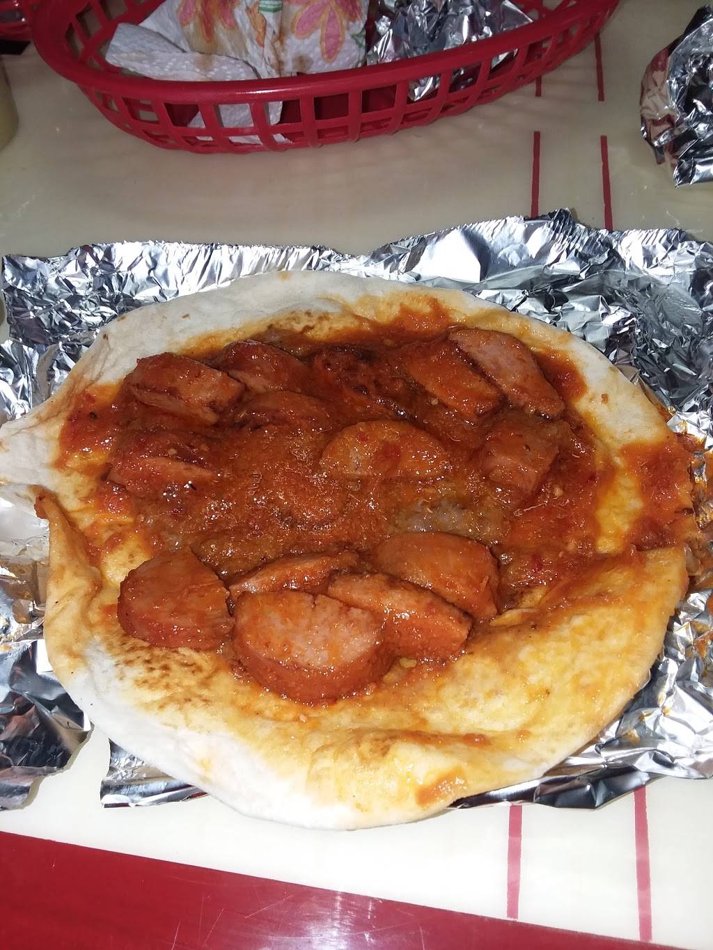 Magys Tamales & Barbacoa | restaurant | 5721 W Commerce St, San Antonio, TX 78237, USA | 2104315900 OR +1 210-431-5900