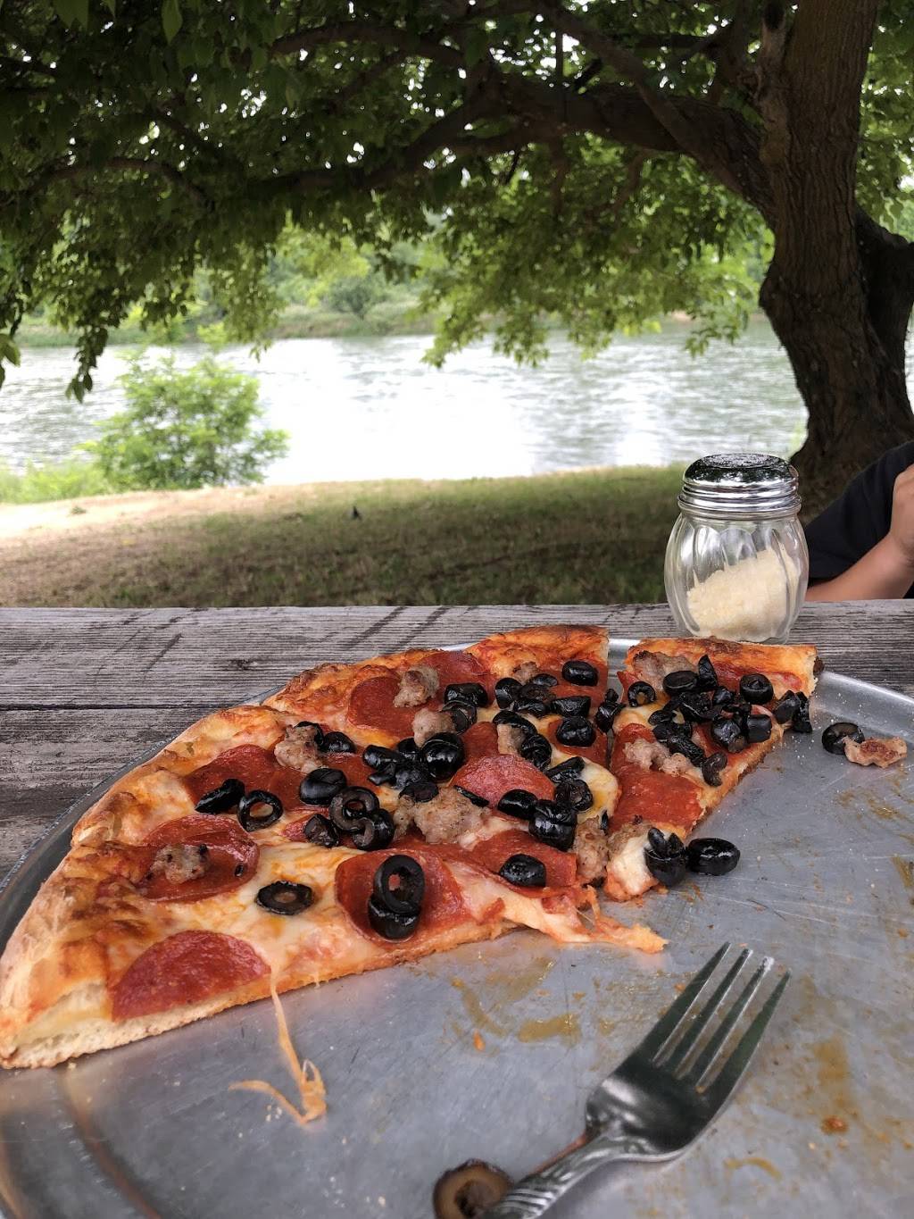 Es Locker Room | restaurant | 1075 Lakeside Dr, Red Bluff, CA 96080, USA | 5305274600 OR +1 530-527-4600