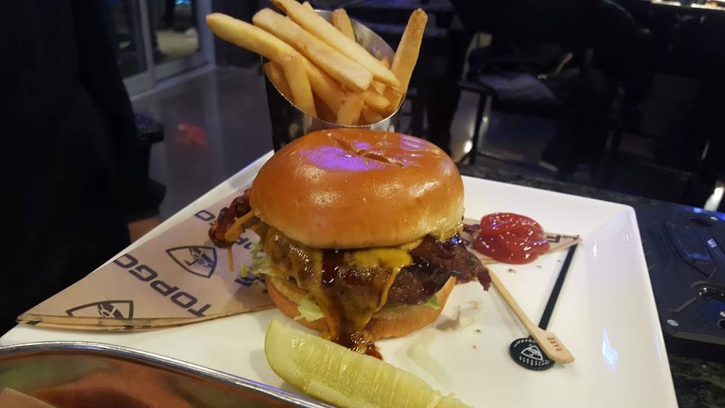 Topgolf | restaurant | 16851 N Outer 40 Rd, Chesterfield, MO 63005, USA | 6368988044 OR +1 636-898-8044