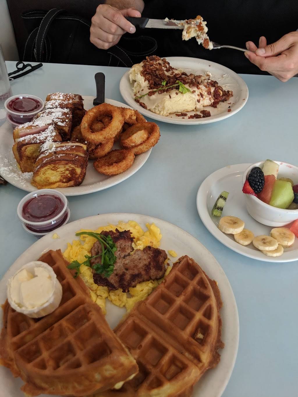 Allisons Country Cafe | restaurant | 3429 Telegraph Rd, Ventura, CA 93003, USA | 8056501766 OR +1 805-650-1766