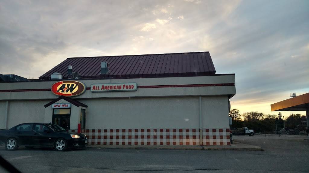 A&W Restaurant | restaurant | 518 W 6th St, St Charles, MN 55972, USA | 5079324267 OR +1 507-932-4267