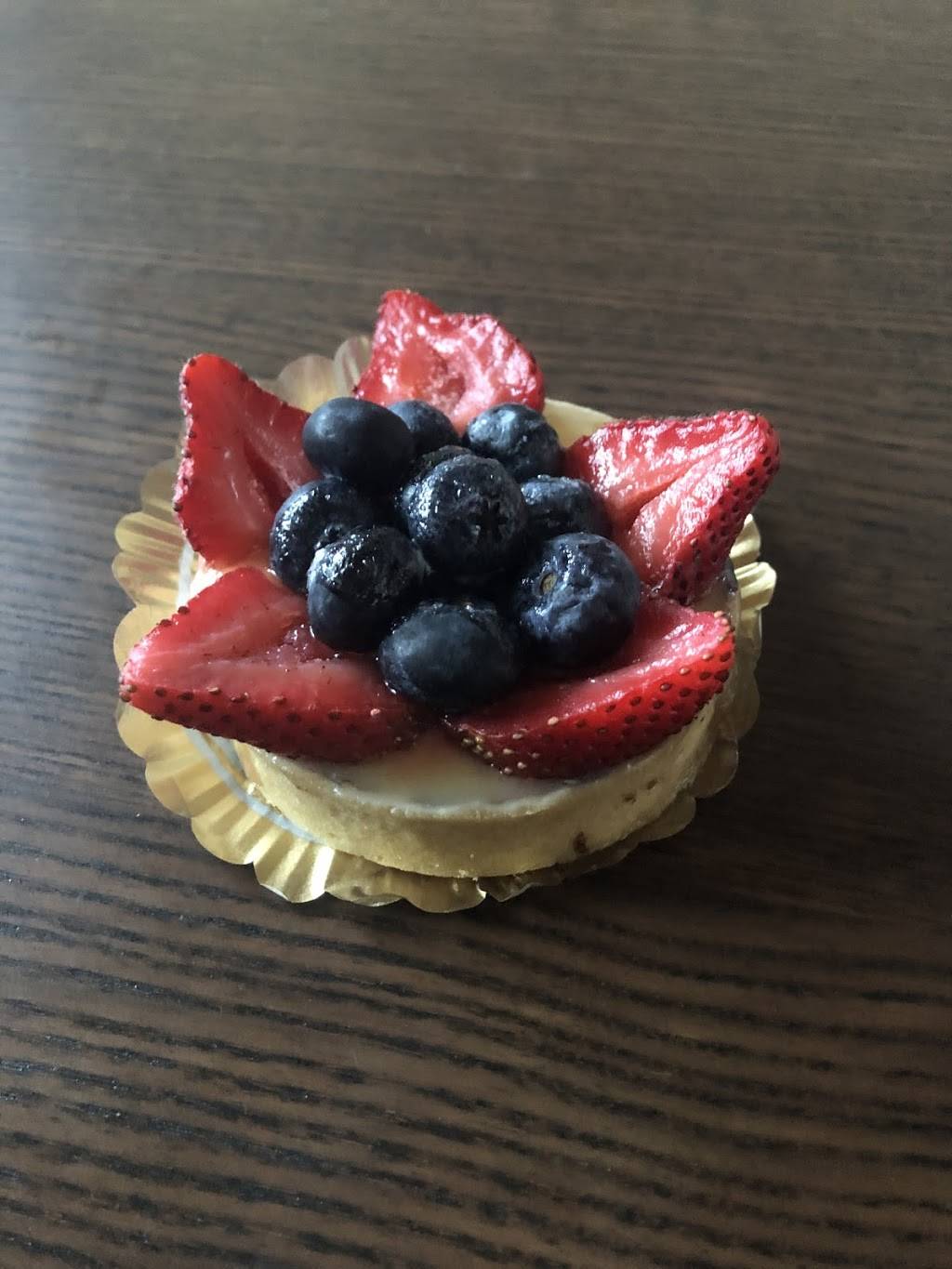 Henris Bakery & Deli | restaurant | 68 North Marietta Pkwy NE, Marietta, GA 30060, USA | 7703130172 OR +1 770-313-0172