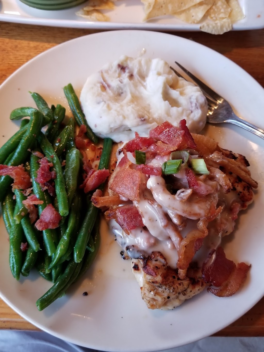 Applebees Neighborhood Grill & Bar | restaurant | 2545 Scottsville Rd, Bowling Green, KY 42104, USA | 2707826981 OR +1 270-782-6981