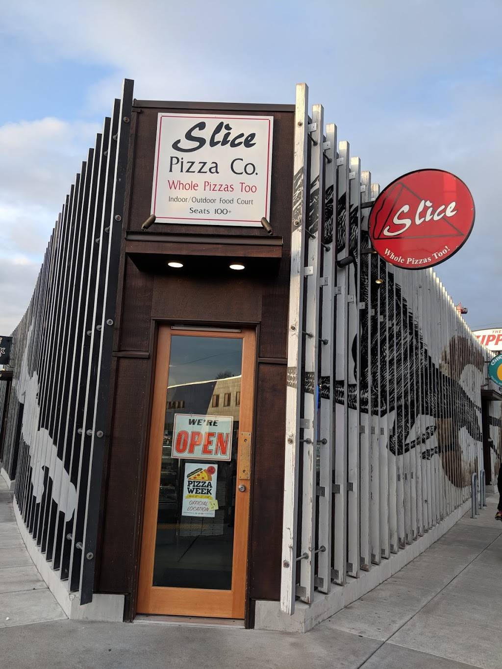 Slice Pizza Company | restaurant | 2701 NE Sandy Blvd, Portland, OR 97232, USA | 5032358289 OR +1 503-235-8289