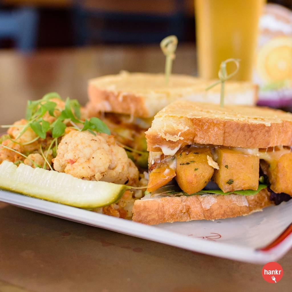 the cheel | restaurant | 105 S Main St, Thiensville, WI 53092, USA | 2622369463 OR +1 262-236-9463