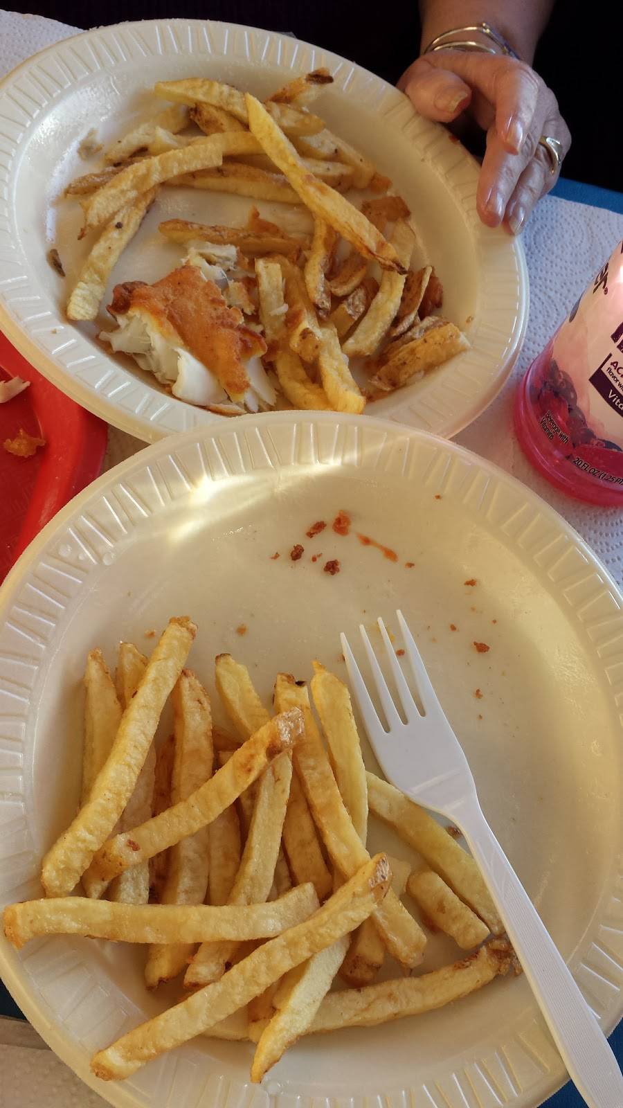 Bobs Seafood | restaurant | 901 Roosevelt Trail, Windham, ME 04062, USA | 2078932882 OR +1 207-893-2882