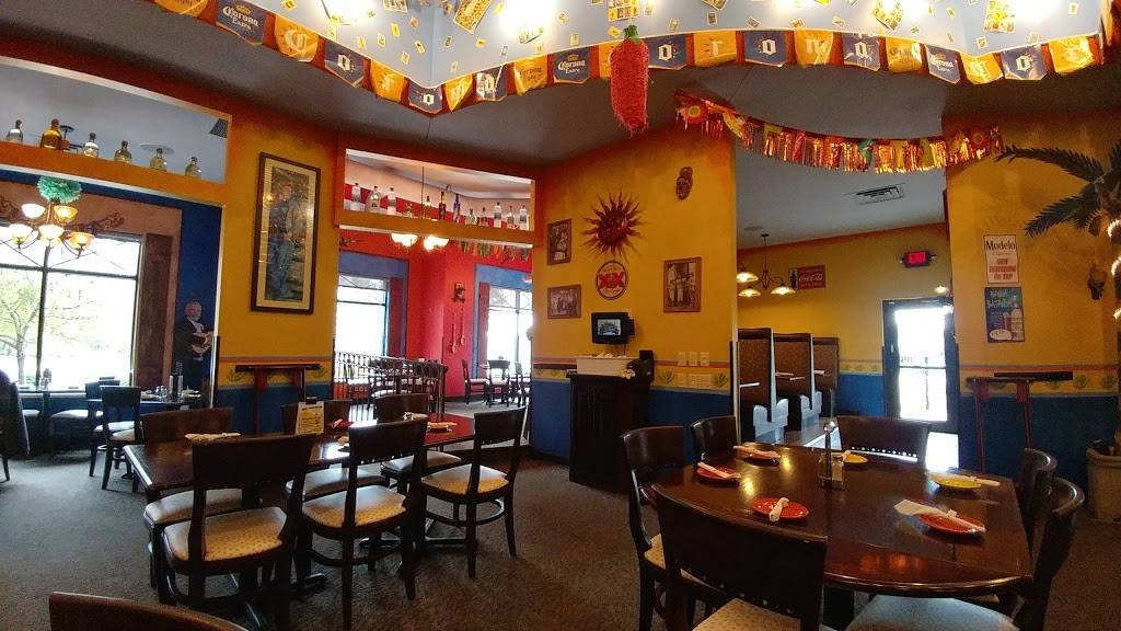 Casa Del Tequila | restaurant | 525 N Peters Ave #4, Fond du Lac, WI 54937, USA | 9209333797 OR +1 920-933-3797