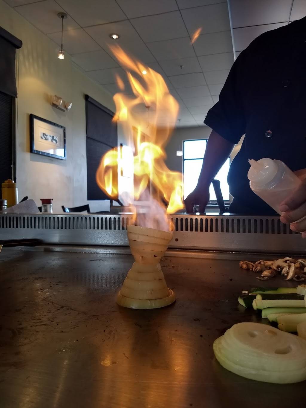 Mikado at Bountiful | restaurant | 255 N 500 W, Bountiful, UT 84010, USA | 8012944711 OR +1 801-294-4711