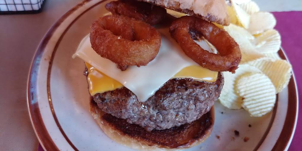 Steel Moose Bar & Grill | restaurant | 7083 WI-22, Oconto Falls, WI 54154, USA | 9208460344 OR +1 920-846-0344