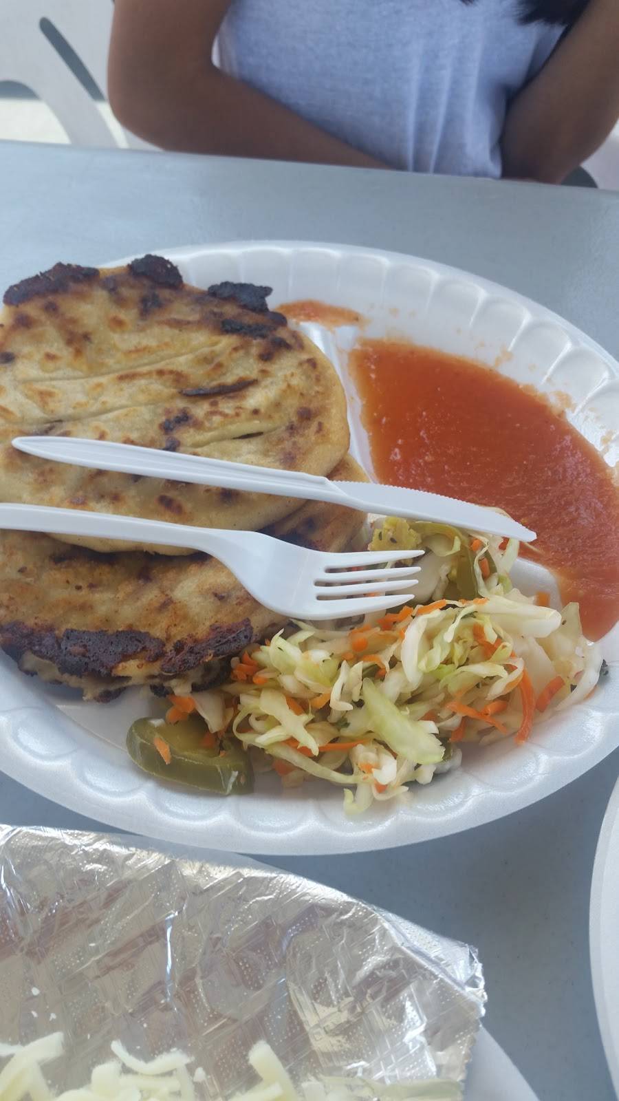 Copland Leal Salvadorean & Mexican Food Truck | restaurant | 517 W Hatch Rd, Modesto, CA 95351, USA | 6506303828 OR +1 650-630-3828