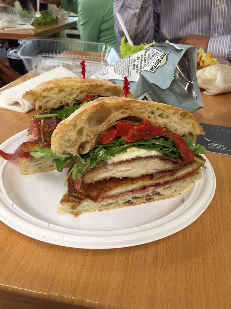 Super Sandwich | meal takeaway | 702 Bridgeport Ave, Shelton, CT 06484, USA | 2039440922 OR +1 203-944-0922