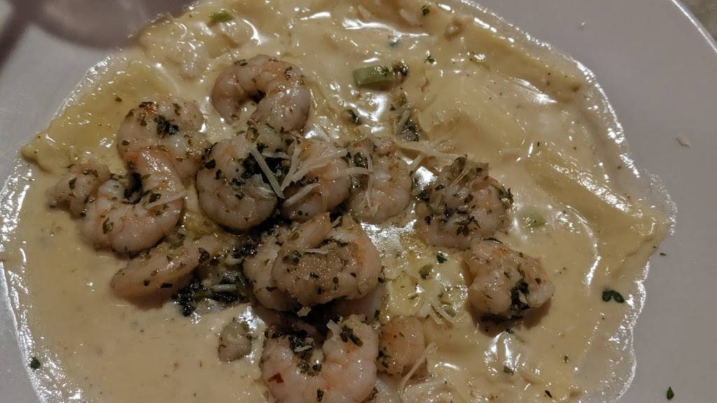 DiCristinas Italian and Seafood Restaurant | restaurant | 810 N Columbia St, Covington, LA 70433, USA | 9858750160 OR +1 985-875-0160