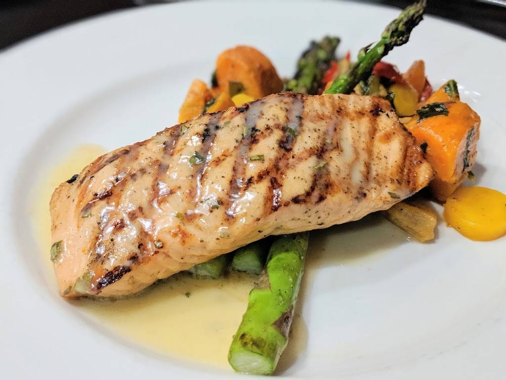 Marys Bistro Draught House | restaurant | 7463 Main St, Mackinac Island, MI 49757, USA | 9068479911 OR +1 906-847-9911