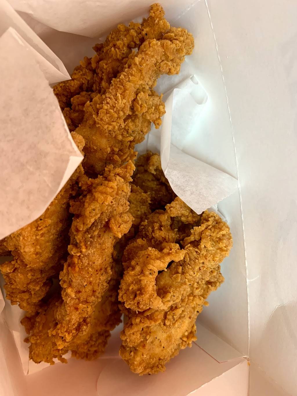 KFC | restaurant | 501 Main St, Waltham, MA 02452, USA | 7818918472 OR +1 781-891-8472