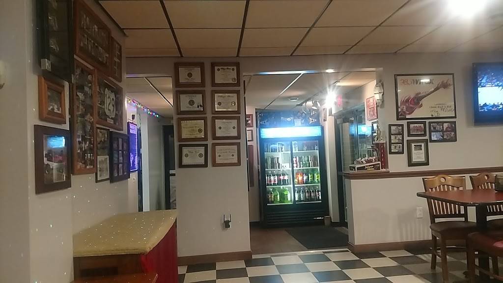 LaGrange Village Pizza | restaurant | 118 Public Square, Lagrange, OH 44050, USA | 4403555199 OR +1 440-355-5199