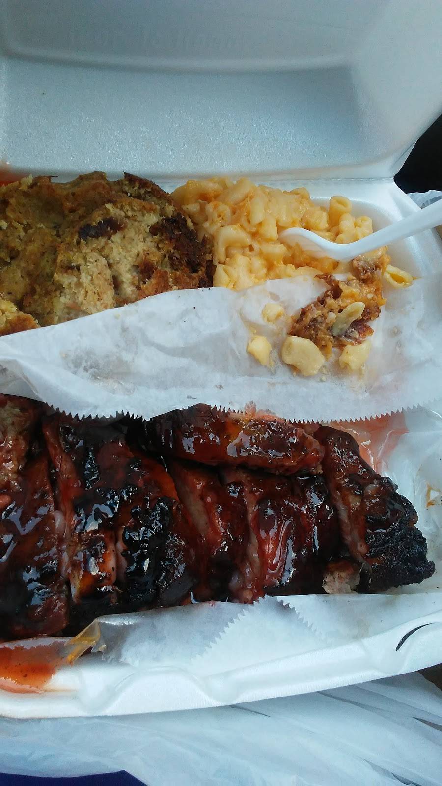 Wileys Chicken & Ribs | restaurant | 3853 W Madison St, Chicago, IL 60624, USA | 7736382314 OR +1 773-638-2314