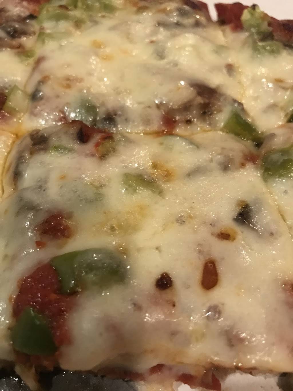 Gina Marias Pizza | meal delivery | 14655 Excelsior Blvd, Minnetonka, MN 55345, USA | 9529335735 OR +1 952-933-5735