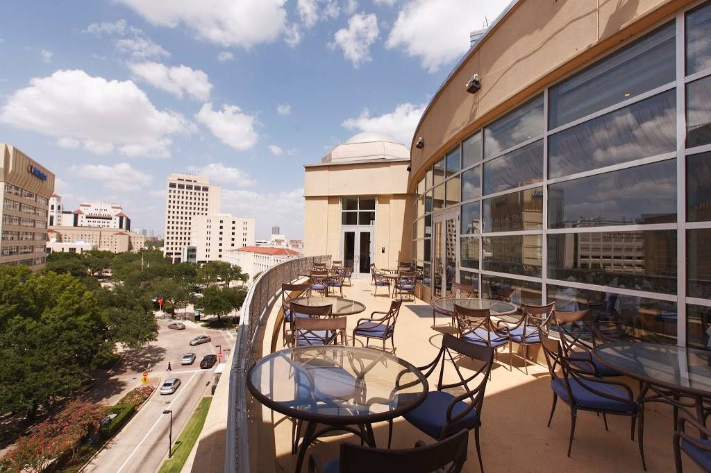 Trevisio Restaurant | restaurant | 6550 Bertner Ave #6, Houston, TX 77030, USA | 7137490400 OR +1 713-749-0400