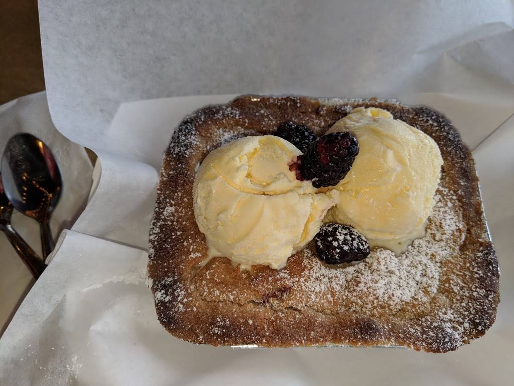 The Crossroads BBQ | restaurant | 241 Crossroads Blvd, Carmel-By-The-Sea, CA 93923, USA | 8312507616 OR +1 831-250-7616