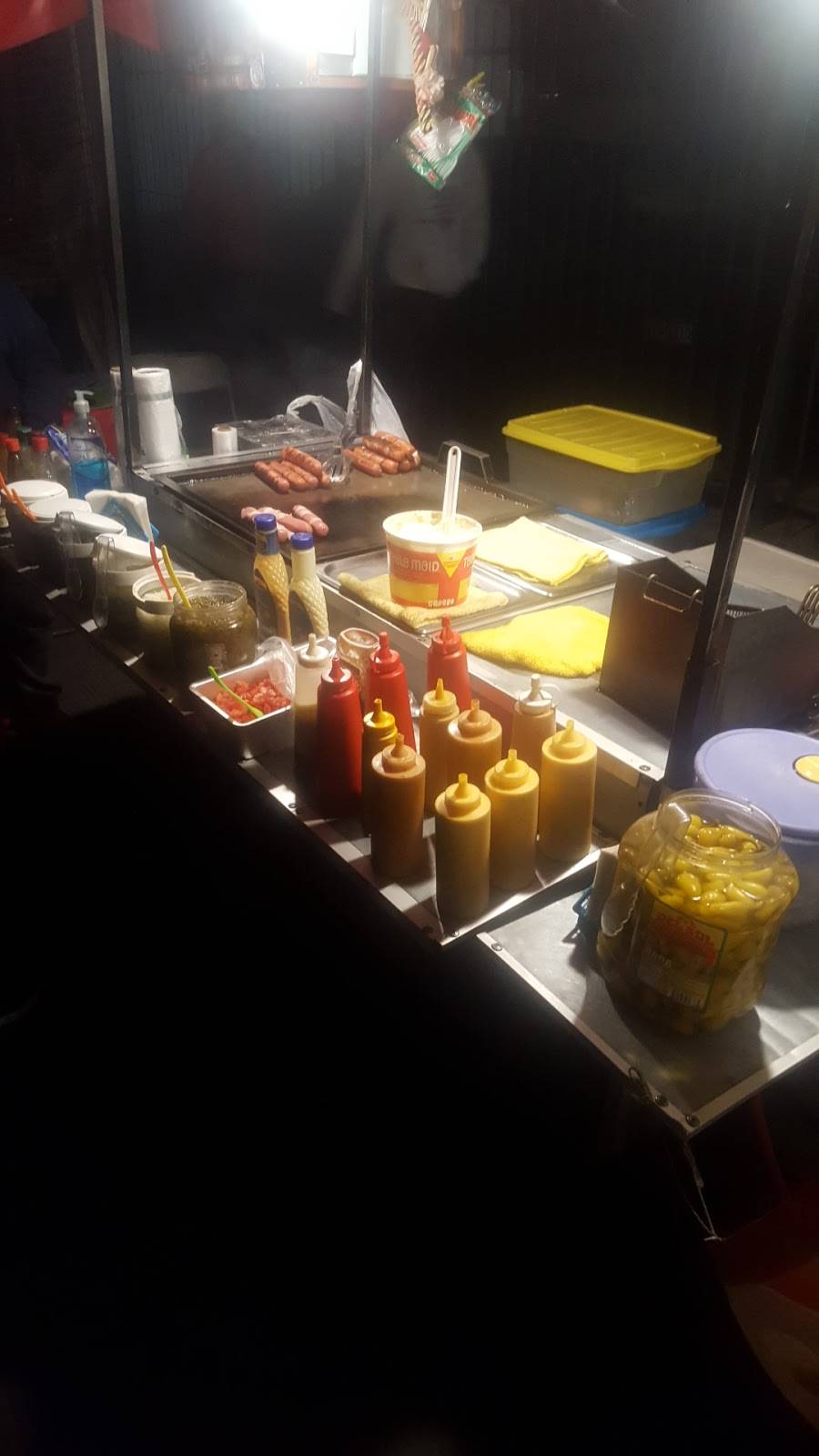 Hot - Dogs Chavito | restaurant | Ribera Del Bosque, Tijuana, B.C., Mexico | 016641726106 OR +52 664 172 6106