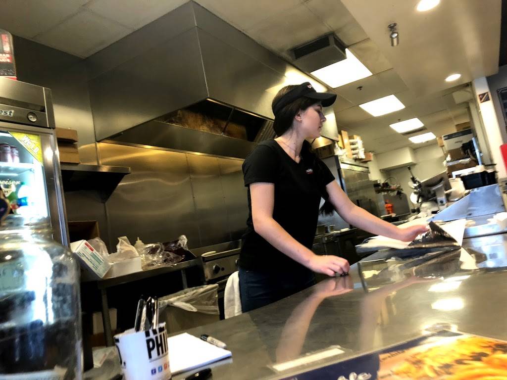 Phillys Best | restaurant | 6237 Pats Ranch Road D4, Mira Loma, CA 91752, USA | 9512795400 OR +1 951-279-5400
