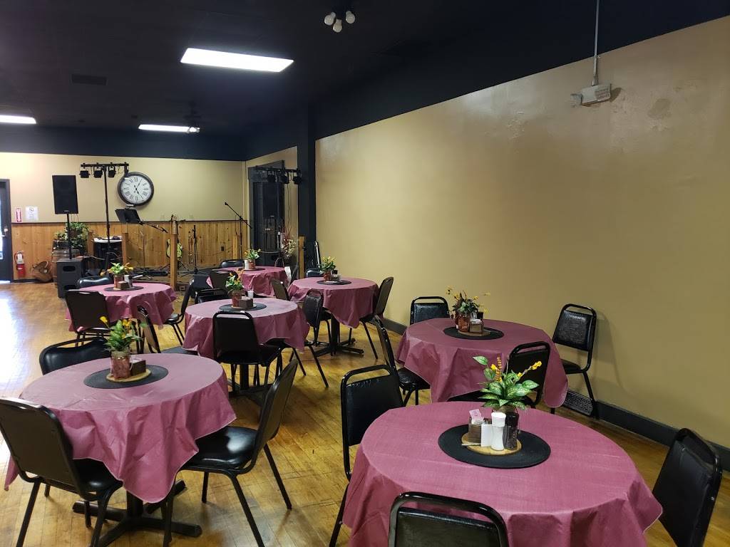 Main Street Barrel House | restaurant | 137 E Main St, Barnesville, OH 43713, USA | 7406190591 OR +1 740-619-0591