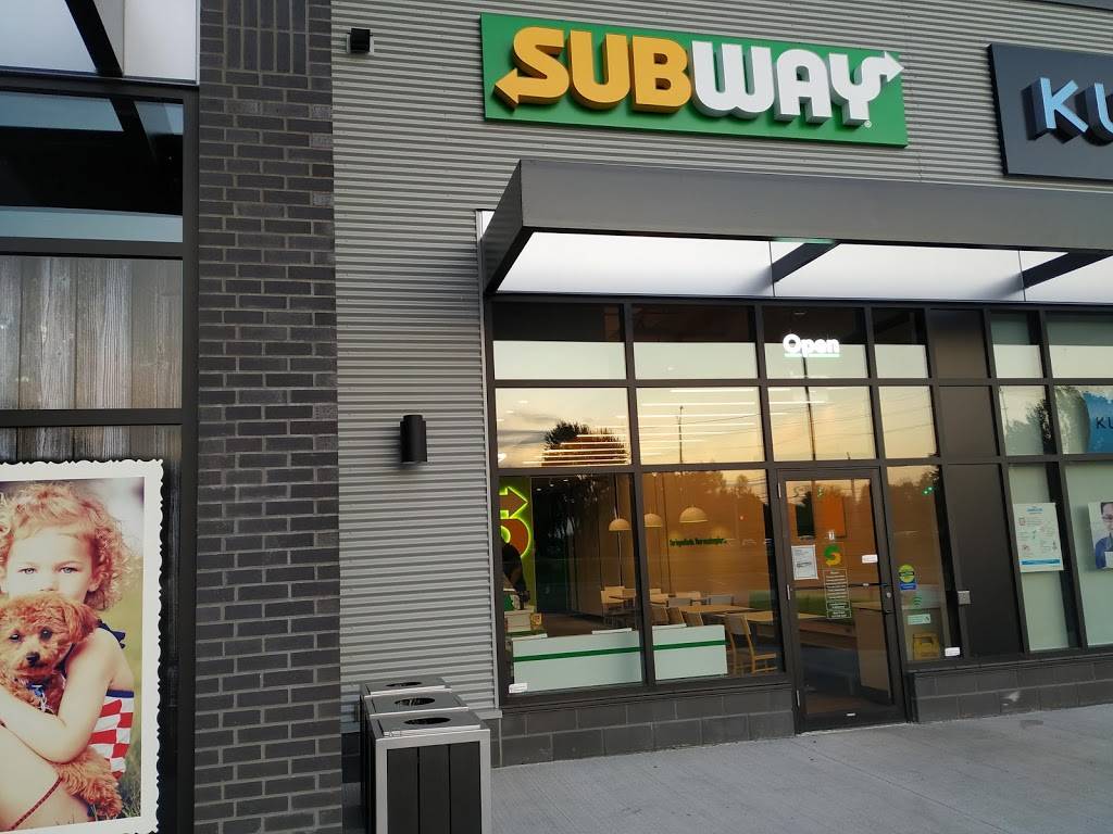 Subway | restaurant | 665 River Rd Unit 7, Gloucester, ON K1V 2G2, Canada | 6138221288 OR +1 613-822-1288