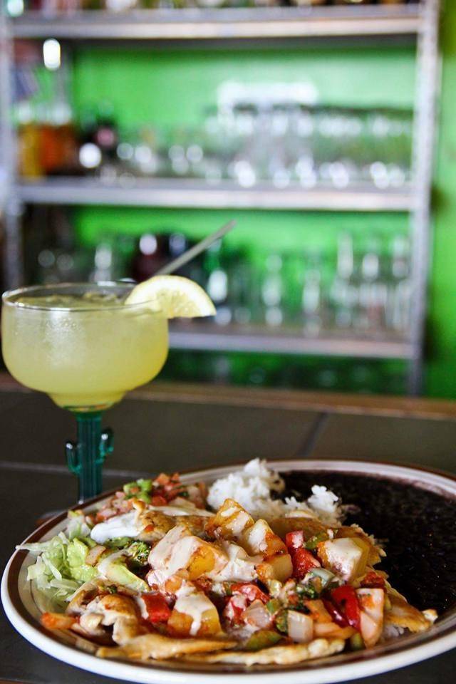 Los Magueyes | restaurant | 2648 Packerland Dr, Green Bay, WI 54313, USA | 9204898921 OR +1 920-489-8921