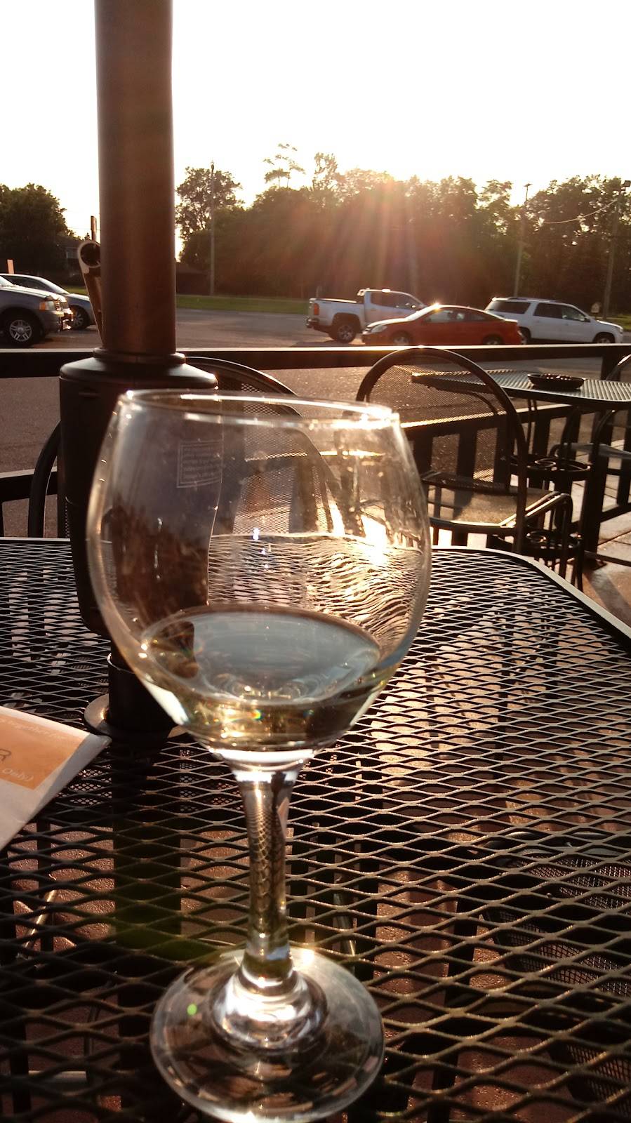 Pages Gastropub & Cafe | restaurant | 4725 Transit Rd, Depew, NY 14043, USA | 7166080172 OR +1 716-608-0172