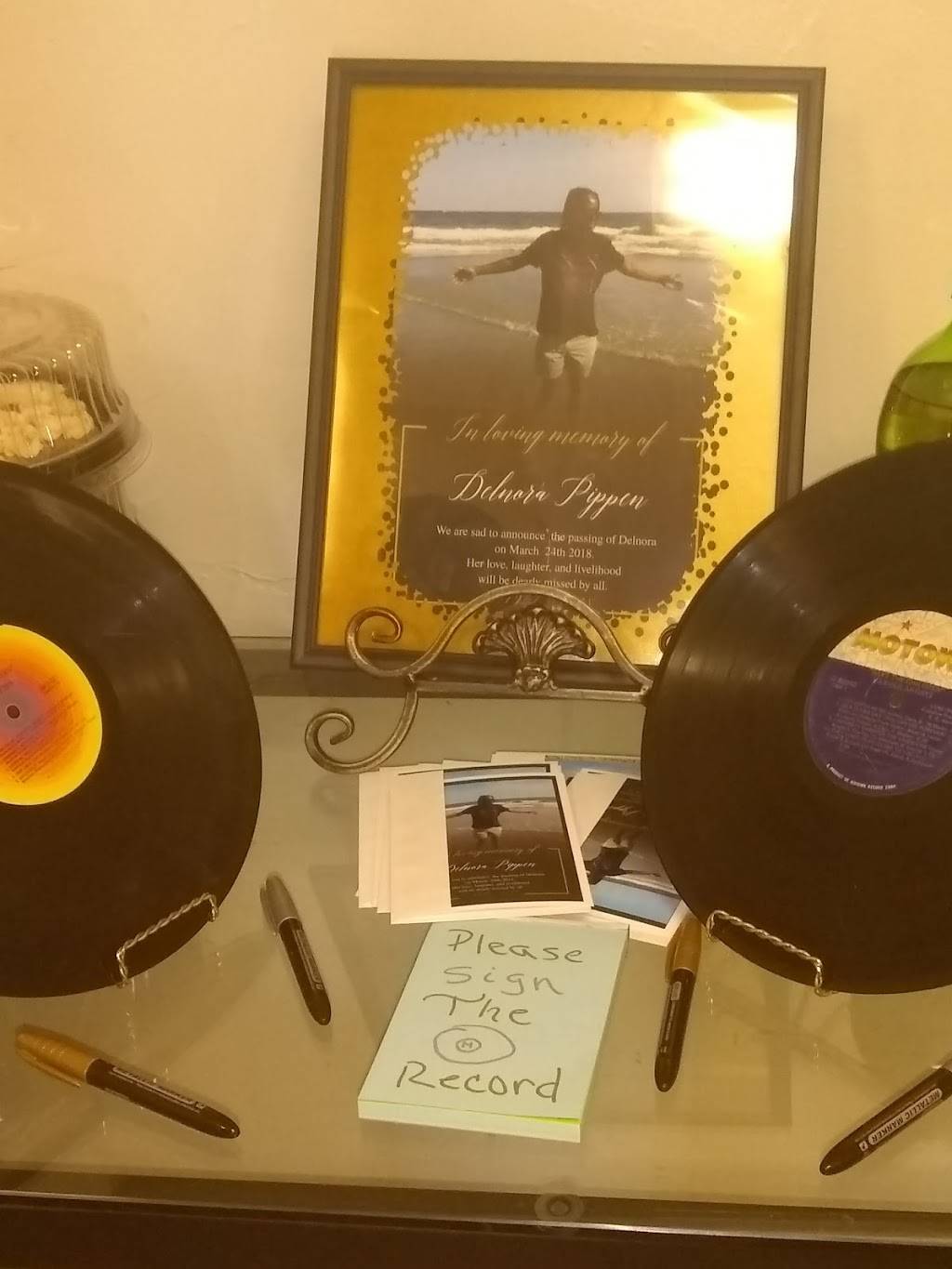 The Sugar Bowl | restaurant | 6104 Germantown Ave, Philadelphia, PA 19144, USA | 2677745592 OR +1 267-774-5592