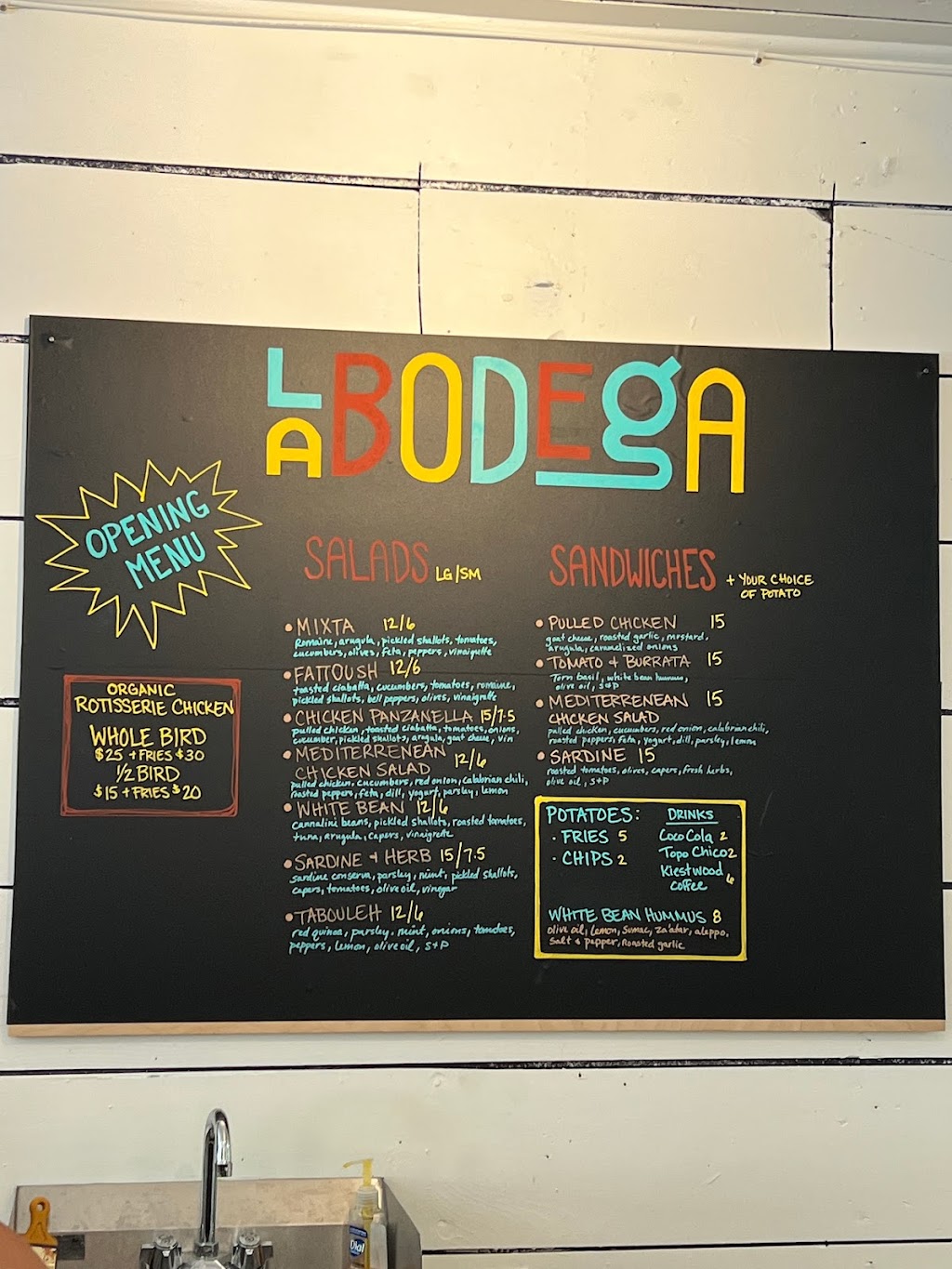 La Bodega Rotisserie and Goods | restaurant | 208 W Eighth St, Dallas, TX 75208, USA | 9452338225 OR +1 945-233-8225