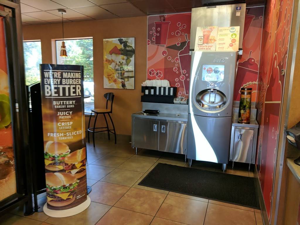 Jack in the Box | restaurant | 7135 Redwood Blvd, Novato, CA 94945, USA | 4158780465 OR +1 415-878-0465