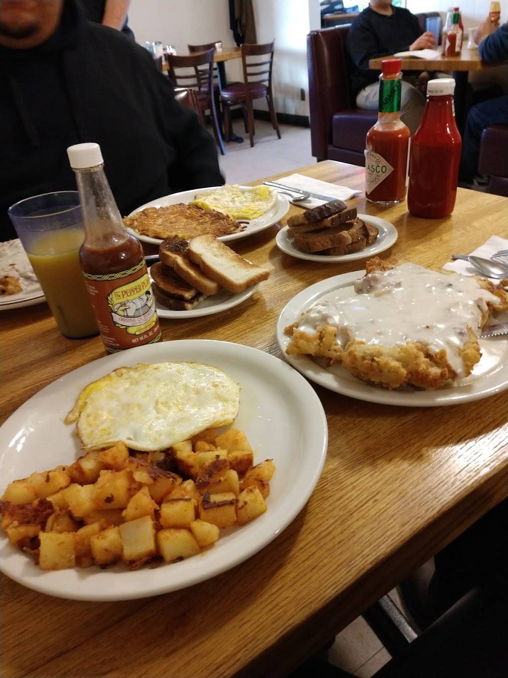 Cafe 126 | restaurant | 11033 Citrus Dr, Ventura, CA 93004, USA | 8056472619 OR +1 805-647-2619