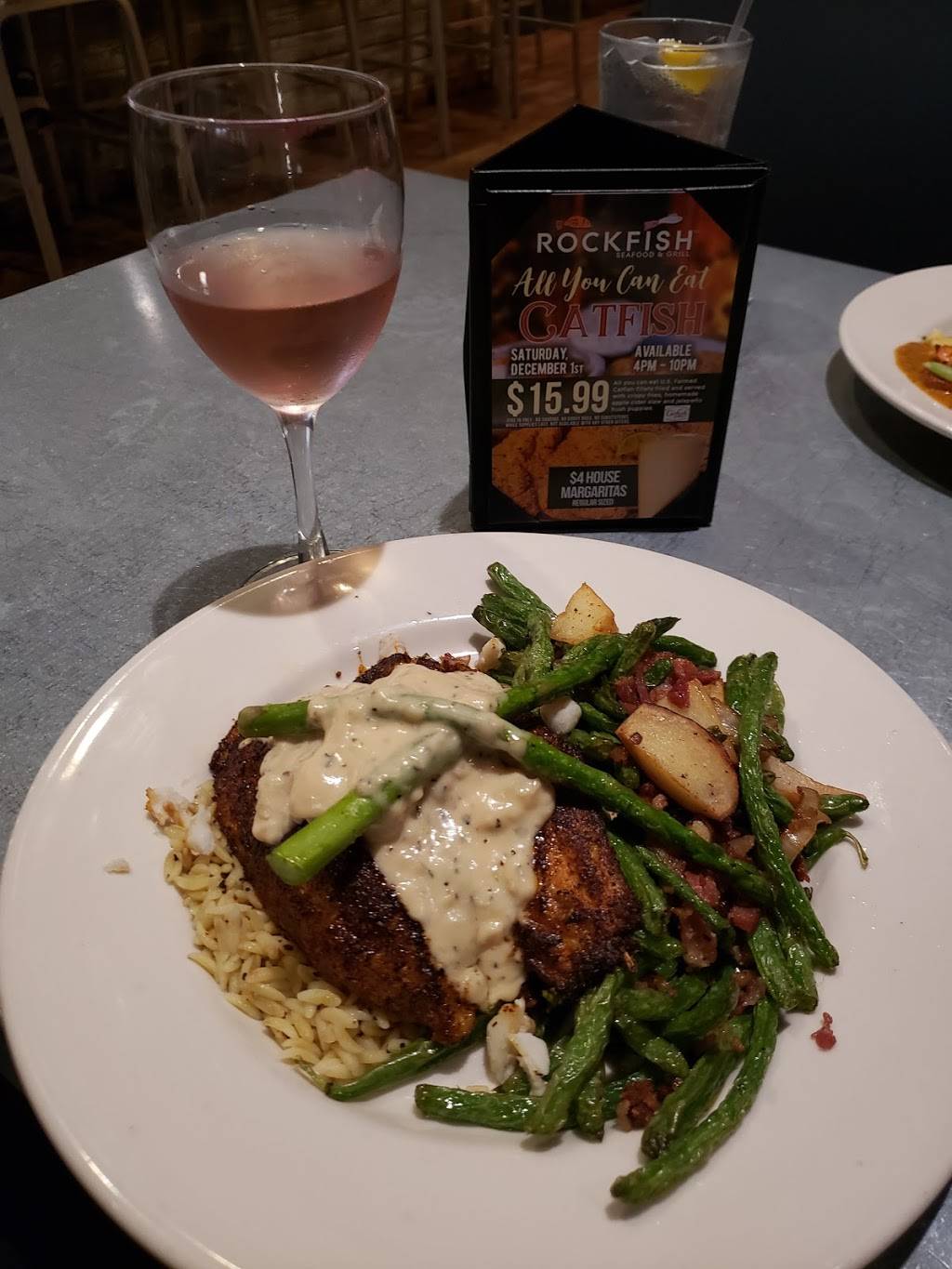 Rockfish Seafood & Grill | restaurant | 4740 TX-121 #400, Lewisville, TX 75056, USA | 9726683474 OR +1 972-668-3474