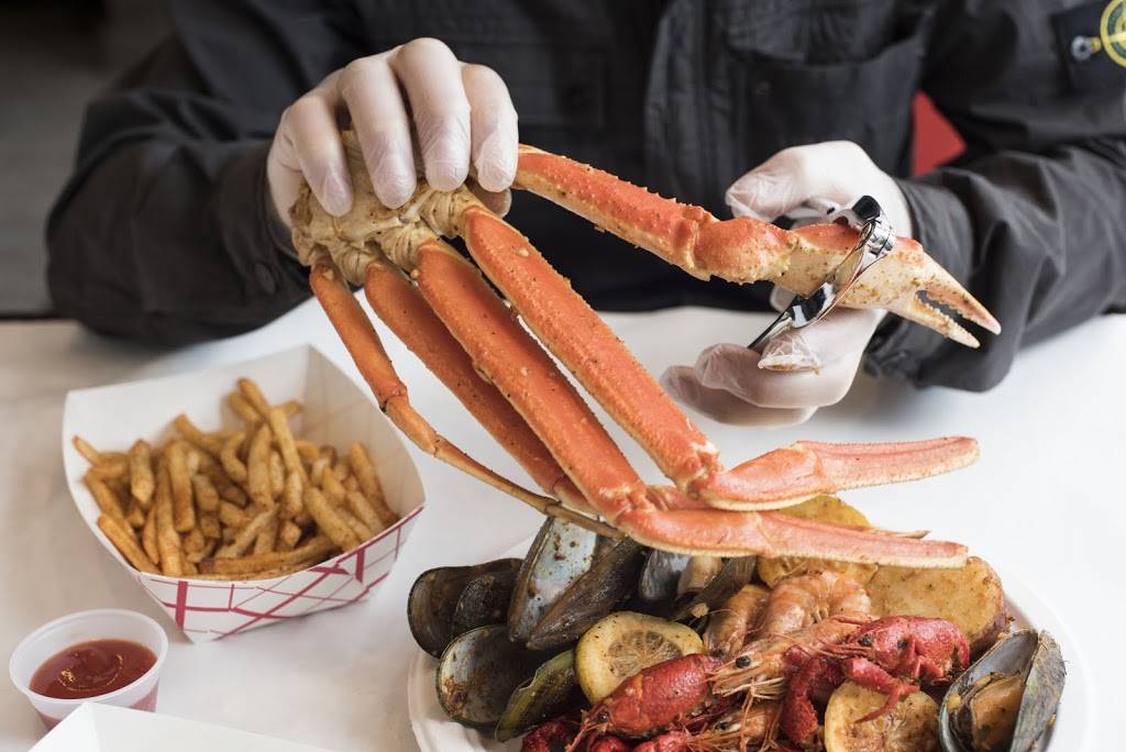 Capt Loui | restaurant | 250 Granite St, Braintree, MA 02184, USA | 7818499500 OR +1 781-849-9500