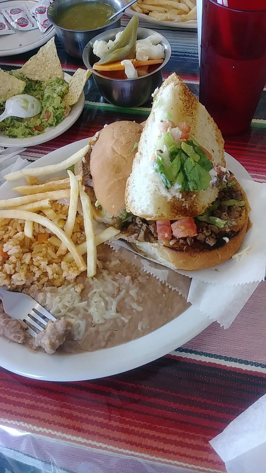 El Canelo | restaurant | 700 Burnham Ave, Calumet City, IL 60409, USA | 7089337292 OR +1 708-933-7292