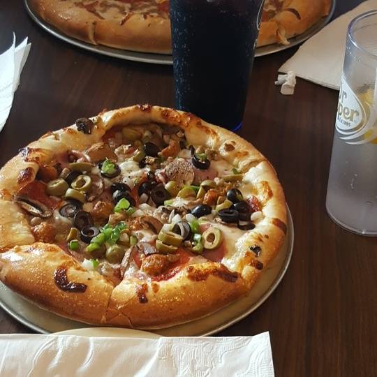 Mamas Pizza | restaurant | 1813 W Berry St, Fort Worth, TX 76110, USA | 8179233541 OR +1 817-923-3541