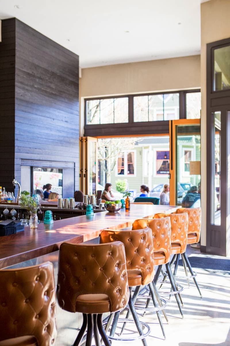 The Fireside | restaurant | 801 NW 23rd Ave, Portland, OR 97210, USA | 5034779505 OR +1 503-477-9505