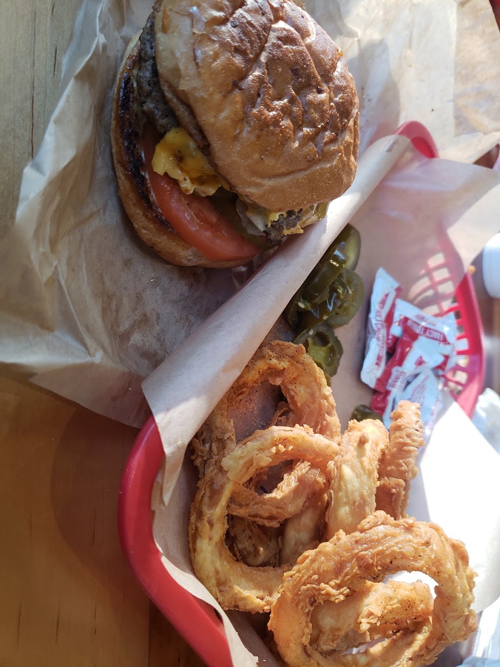 Sammys Burgers & Brew | restaurant | 2144 Ellis Rd, Beeville, TX 78102, USA | 3613581067 OR +1 361-358-1067