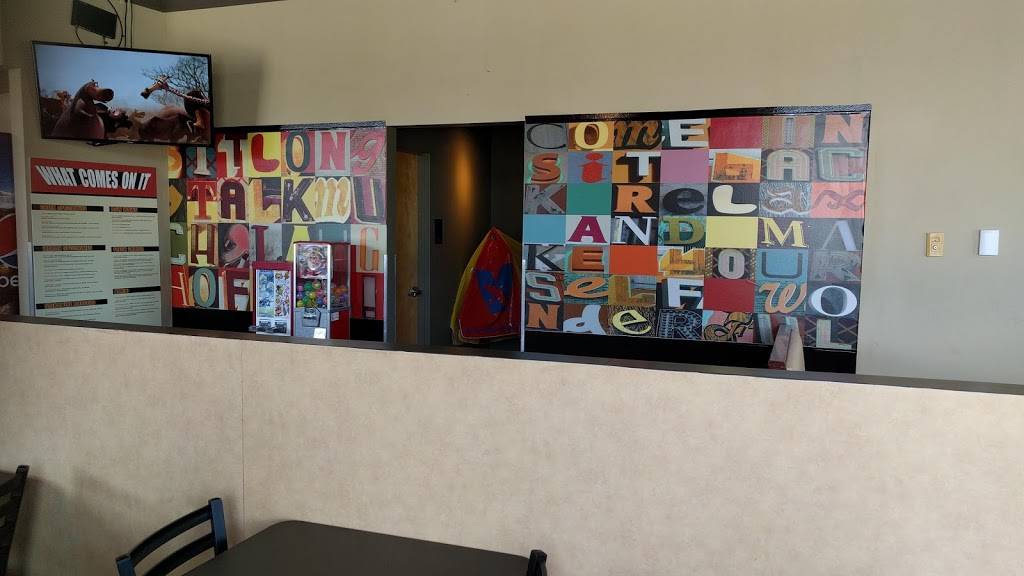 Patellis Gyros & Beef | restaurant | 572 Weston Ridge Dr, Naperville, IL 60563, USA | 3312137173 OR +1 331-213-7173