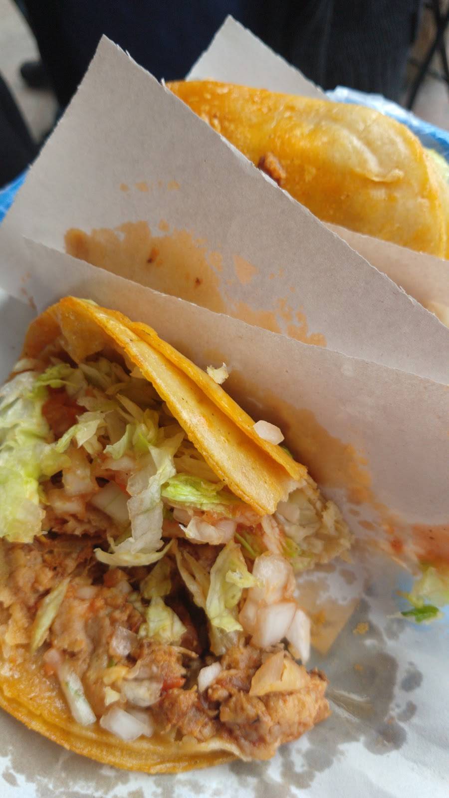 TACOS A VAPOR Gil | restaurant | Lázaro Cárdenas 602, Otay Constituyentes, 22457 Tijuana, B.C., Mexico | 016642104717 OR +52 664 210 4717