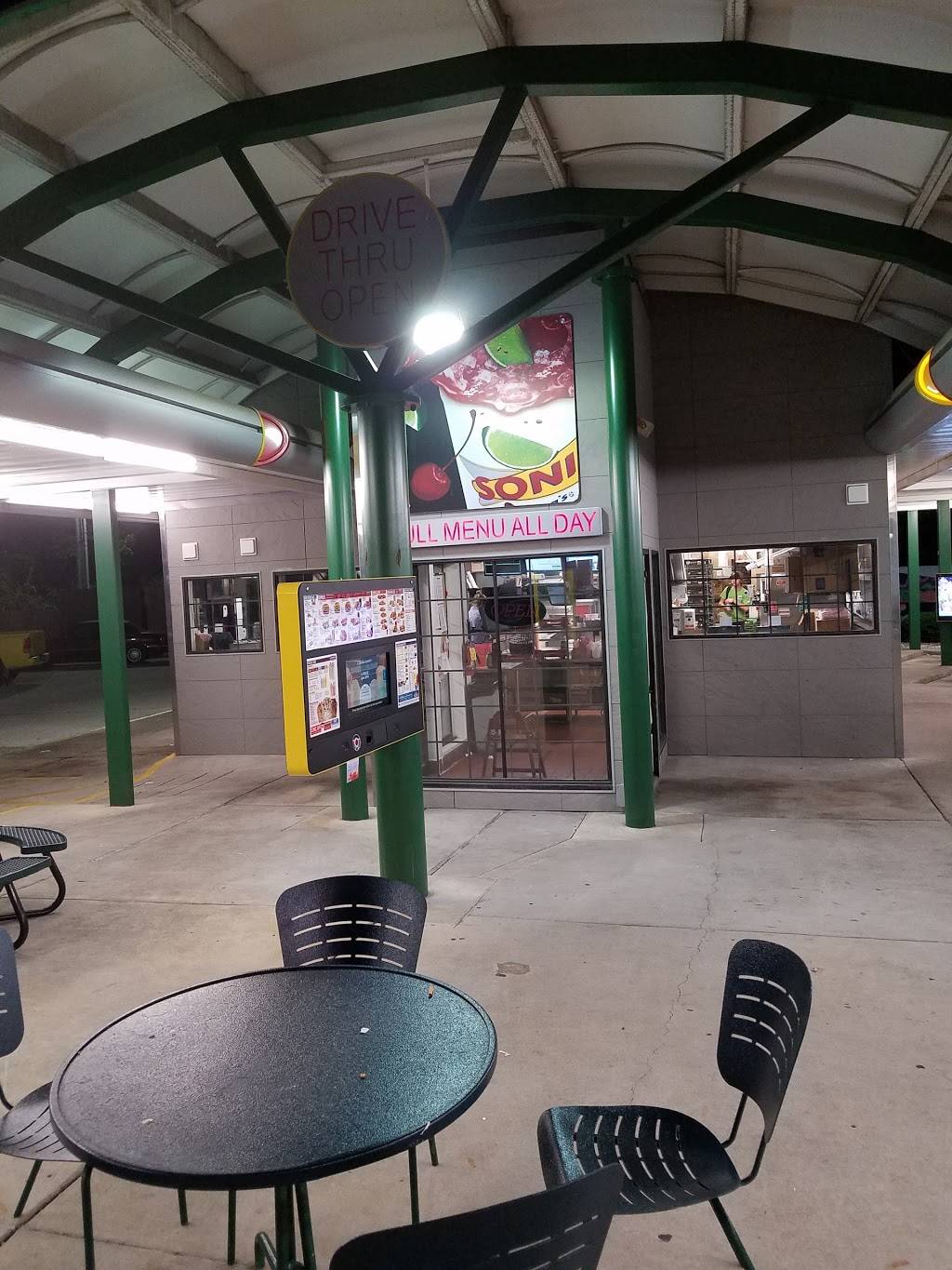 Sonic Drive-In | restaurant | #3 Highway 50 West, Union, MO 63084, USA | 6365838244 OR +1 636-583-8244