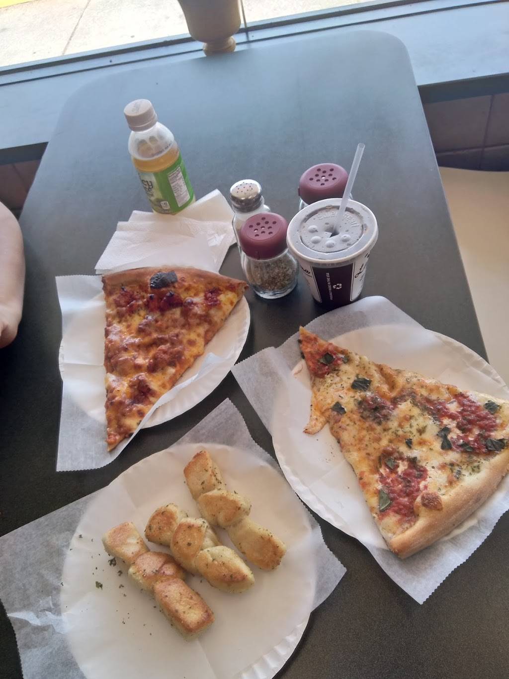 La Casa | restaurant | 635 E Main St, Bay Shore, NY 11706, USA | 6316651010 OR +1 631-665-1010