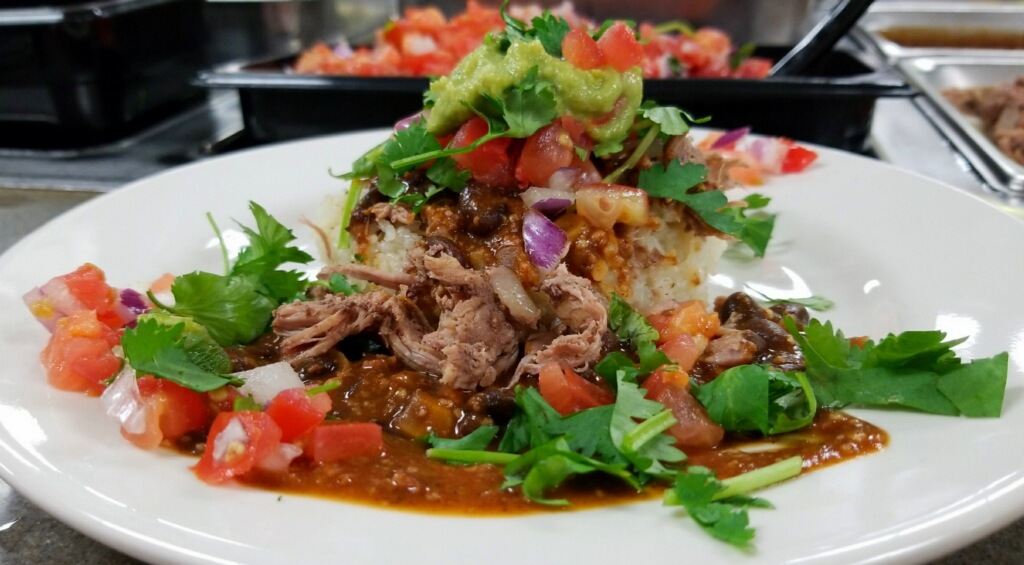 Showplace Cafeteria | restaurant | 1 Enterprise St #2, Harrisburg, SD 57032, USA | 6057432200 OR +1 605-743-2200