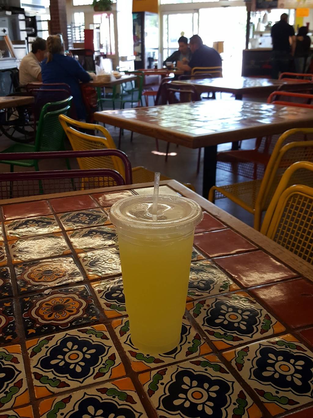 La Gloria Restaurant | restaurant | 5950, 430 S Oxnard Blvd, Oxnard, CA 93030, USA | 8054868735 OR +1 805-486-8735