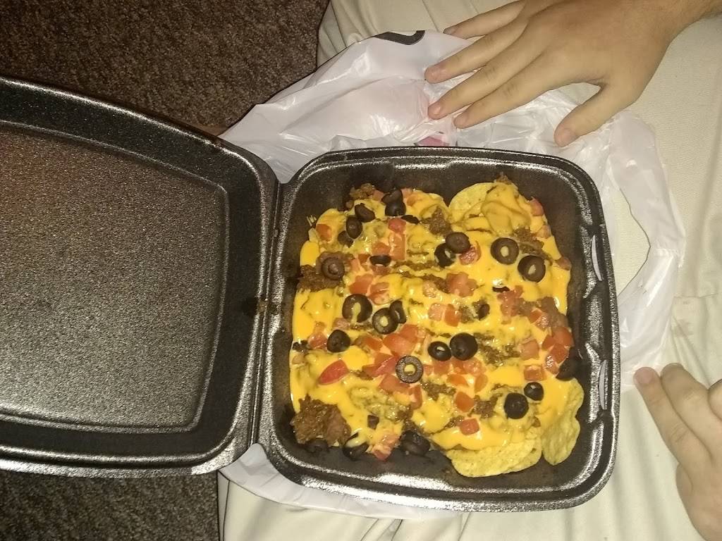 Borderline Pizza | restaurant | 1145 US-69, Forest City, IA 50436, USA | 6415853151 OR +1 641-585-3151